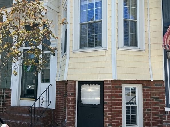131 H St, Boston MA 02127