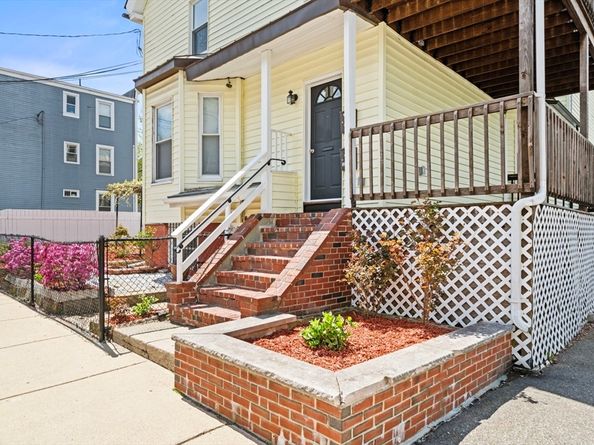 29 Hanson St 1, Somerville MA 02143