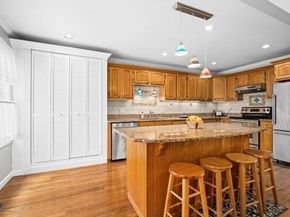 37 Dupuis Ave, Worcester MA 01604