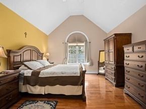 37 Dupuis Ave, Worcester MA 01604