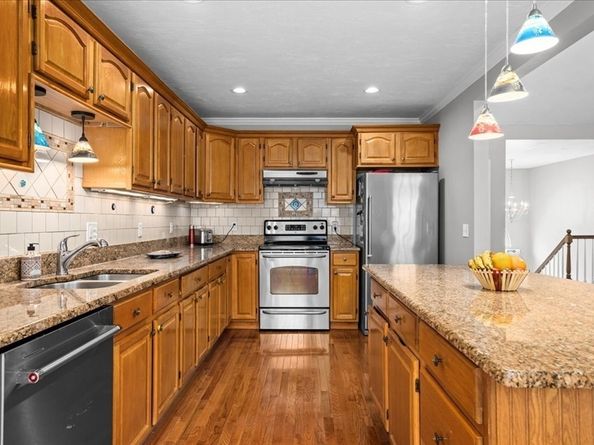 37 Dupuis Ave, Worcester MA 01604