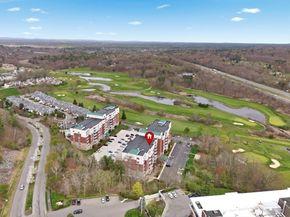 38 Village Rd 110, Middleton MA 01949