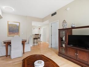 38 Village Rd 110, Middleton MA 01949