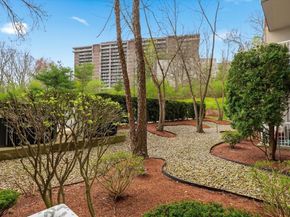 38 Village Rd 110, Middleton MA 01949