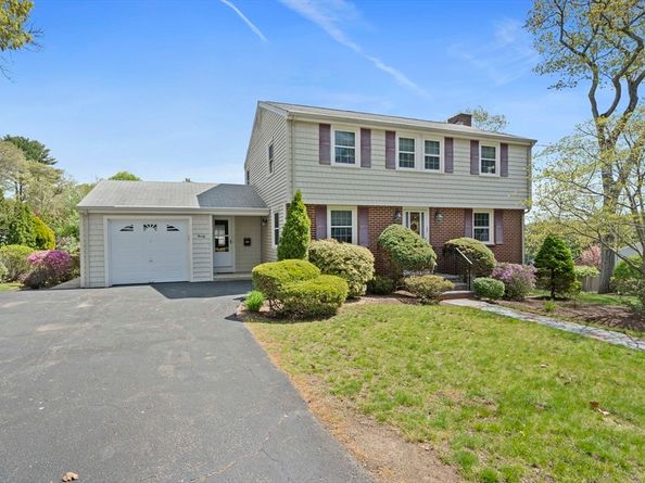 20 Bonney Lane, Dedham MA 02026