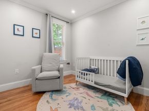 9 Bartlett Cres 1, Brookline MA 02446