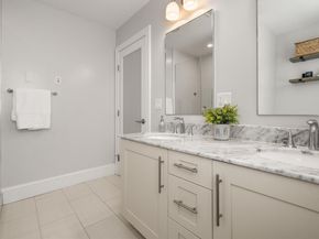 9 Bartlett Cres 1, Brookline MA 02446