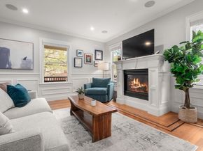 9 Bartlett Cres 1, Brookline MA 02446