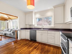 85 Bailey Rd, Holden MA 01520