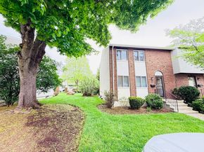 399 Pond St D1, Braintree MA 02184