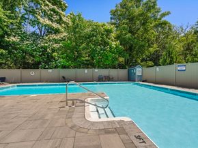 399 Pond St D1, Braintree MA 02184
