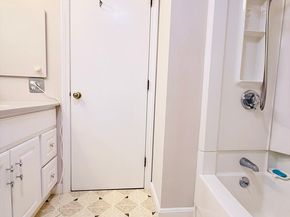 399 Pond St D1, Braintree MA 02184
