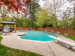 2 Macintyre Dr, North Reading MA 01864