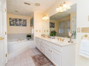 2 Macintyre Dr, North Reading MA 01864