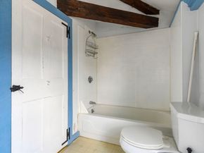 125 Derby Street D, Salem MA 01970
