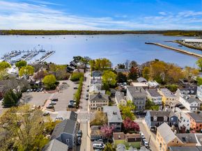 125 Derby Street D, Salem MA 01970