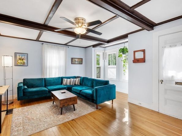 8 1/2 Myrtle Square, Gloucester MA 01930