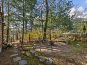 30 Volunteer Way, Lexington MA 02420