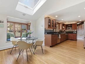 30 Volunteer Way, Lexington MA 02420