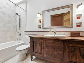 30 Volunteer Way, Lexington MA 02420