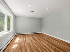 83 Thurlow St, Georgetown MA 01833