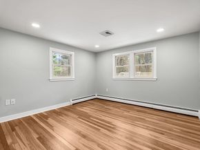 83 Thurlow St, Georgetown MA 01833
