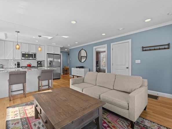 40 Catherine St 1, Boston MA 02131