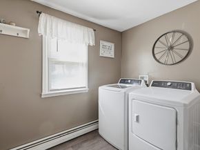 32 Malburn Street, Leominster MA 01453