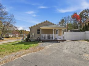 32 Malburn Street, Leominster MA 01453