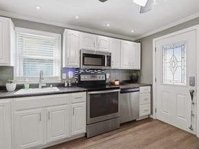 32 Malburn Street, Leominster MA 01453
