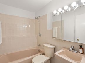 6 Briggs Pond Way, Sharon MA 02067