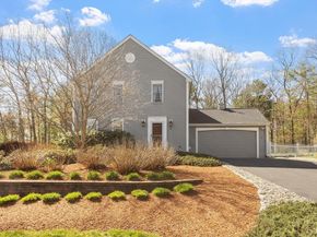 40 Longwood Dr, Lunenburg MA 01462