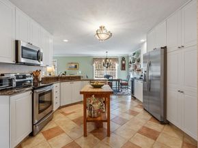 40 Longwood Dr, Lunenburg MA 01462