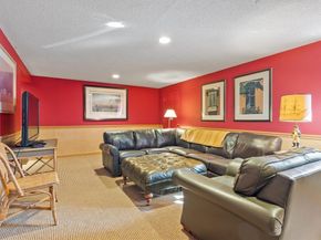 40 Longwood Dr, Lunenburg MA 01462