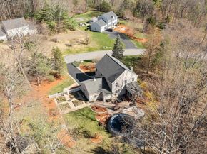 40 Longwood Dr, Lunenburg MA 01462