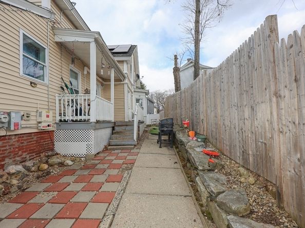 43 Emerald Street, Athol MA 01331