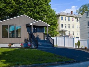 10 Ashwood Street, Worcester MA 01604