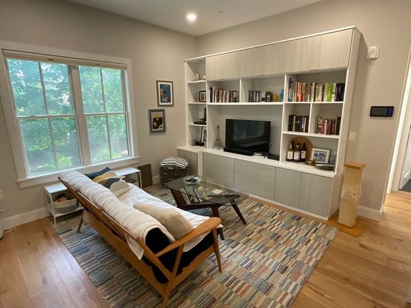 106 Forest Hills St 101, Boston MA 02130