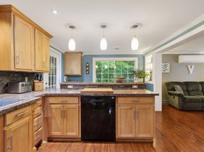 48 Westview Rd, Worcester MA 01602