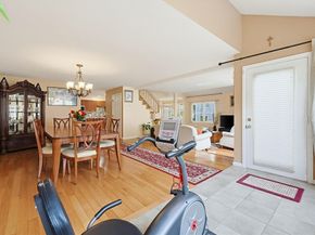 81 Arrowhead Cir 81, Ashland MA 01721