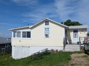 17 Kings Way, Ipswich MA 01938