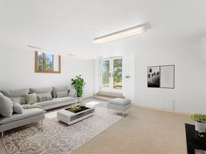 9 Singletree Rd, Brookline MA 02467