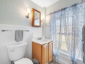 11 Sampson St. 11, Grafton MA 01560
