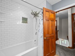39 Hillside Dr, Sturbridge MA 01566