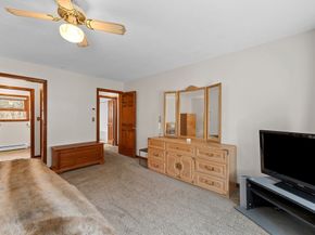 39 Hillside Dr, Sturbridge MA 01566