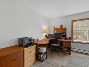 39 Hillside Dr, Sturbridge MA 01566