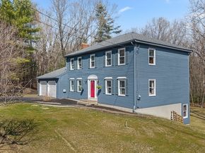 39 Hillside Dr, Sturbridge MA 01566