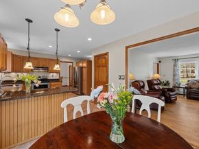 39 Hillside Dr, Sturbridge MA 01566