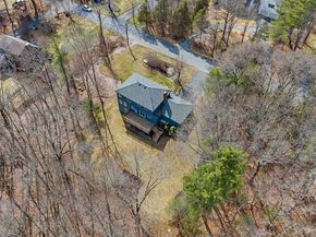 39 Hillside Dr, Sturbridge MA 01566