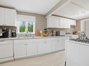 11 Scenic Drive, Worcester MA 01602